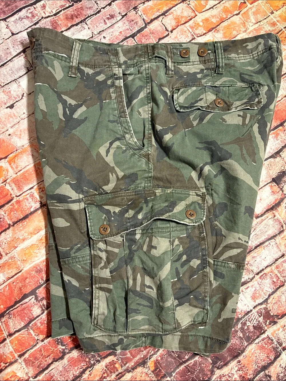 American Eagle Cargo Camo Shorts Size 38